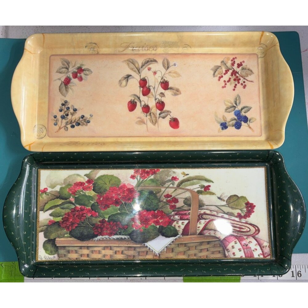 VTG Home Essentials & Pat‎ Richter Melamine Plastic Tray Strawberries Geraniums